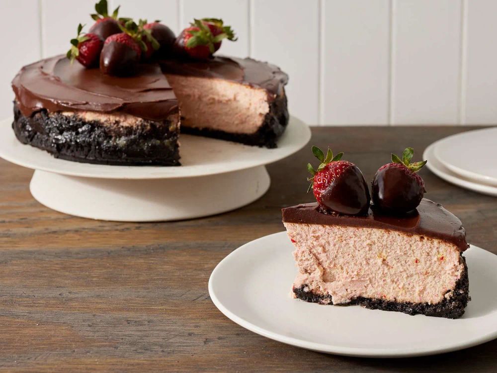 Chocolate Strawberry Cheesecake