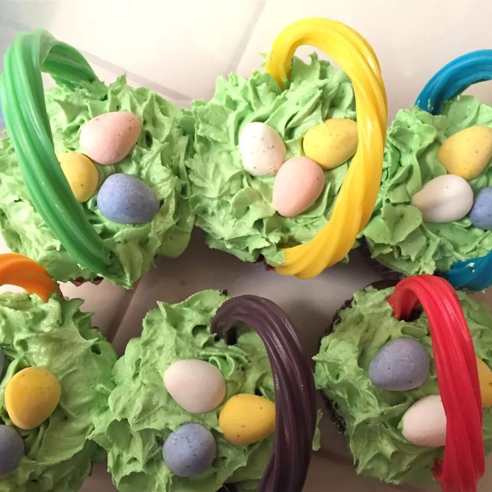 Easter Surprise Cupcakes