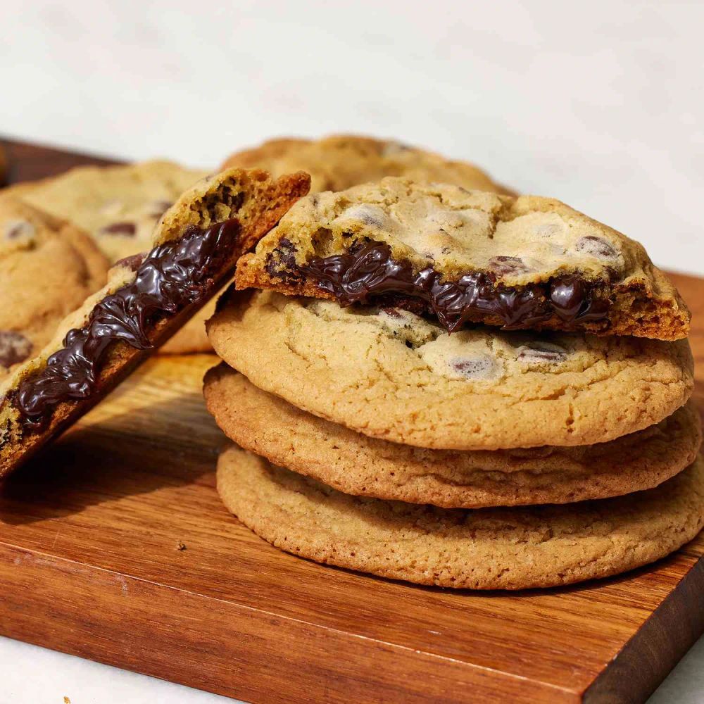 Fudge-Stuffed Chocolate Chip Cookies