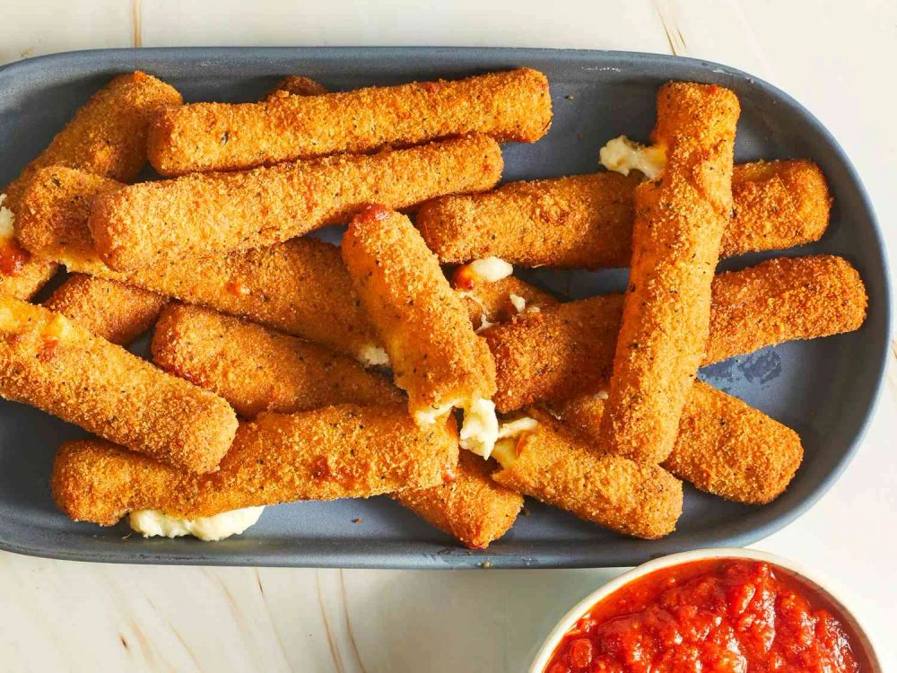 Fried Mozzarella Cheese Sticks