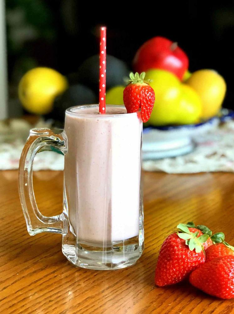 Strawberry-Mint Protein Smoothie