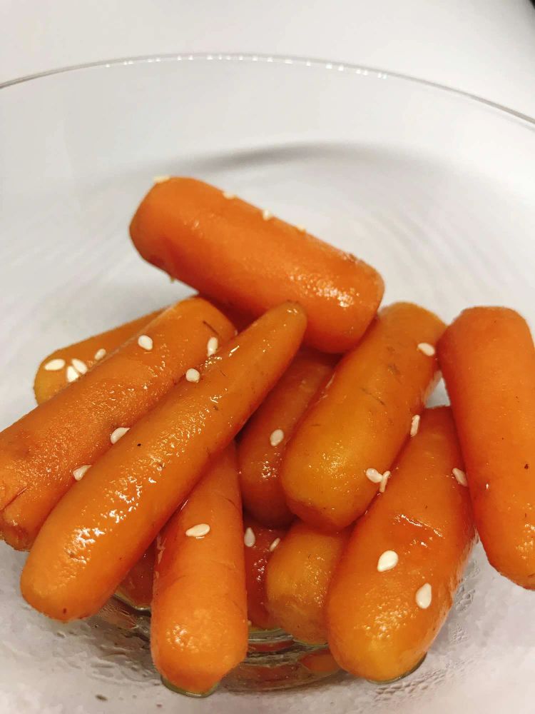 Instant Pot Teriyaki-Glazed Carrots