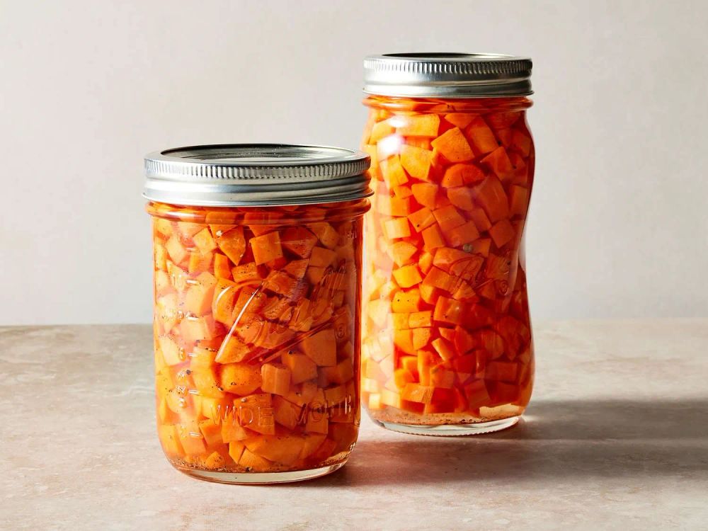 Vinegar Pickled Carrots