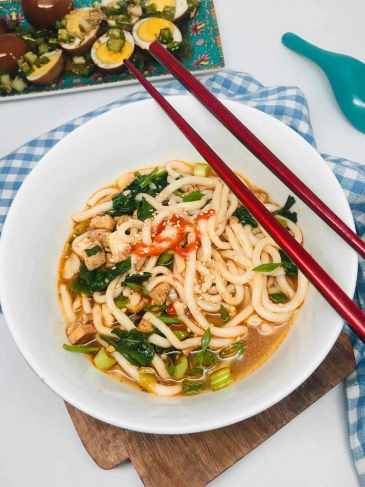 Miso Udon Noodles with Spinach and Tofu