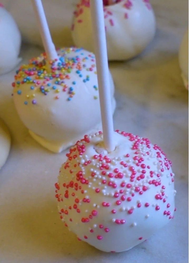 Easiest Cake Pops Ever