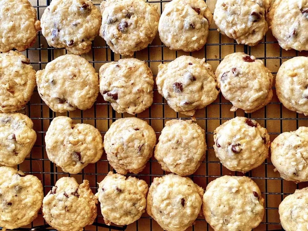 Chocolate Chip-Coconut Cookies