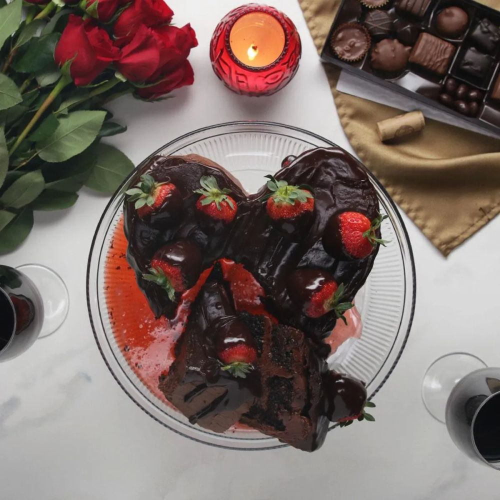 Chocolate-Covered Strawberry Broken Heart Cake