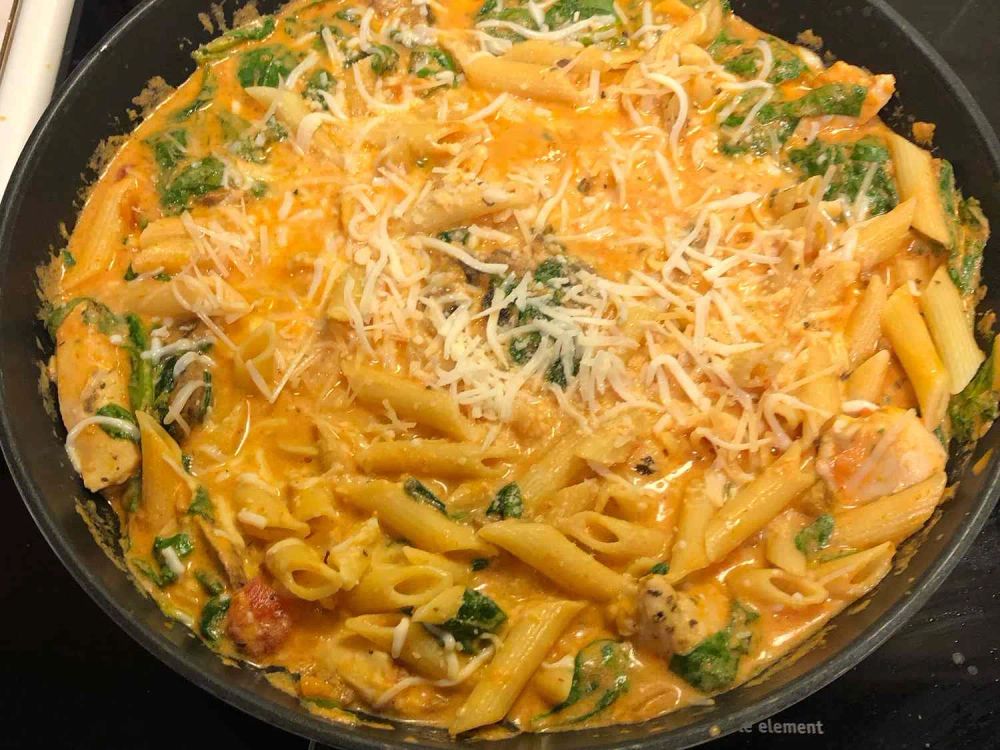 Creamy Rigatoni Florentine