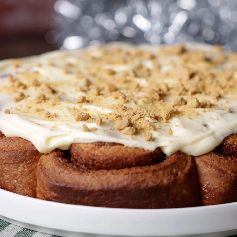 Gingerbread Cinnamon Rolls