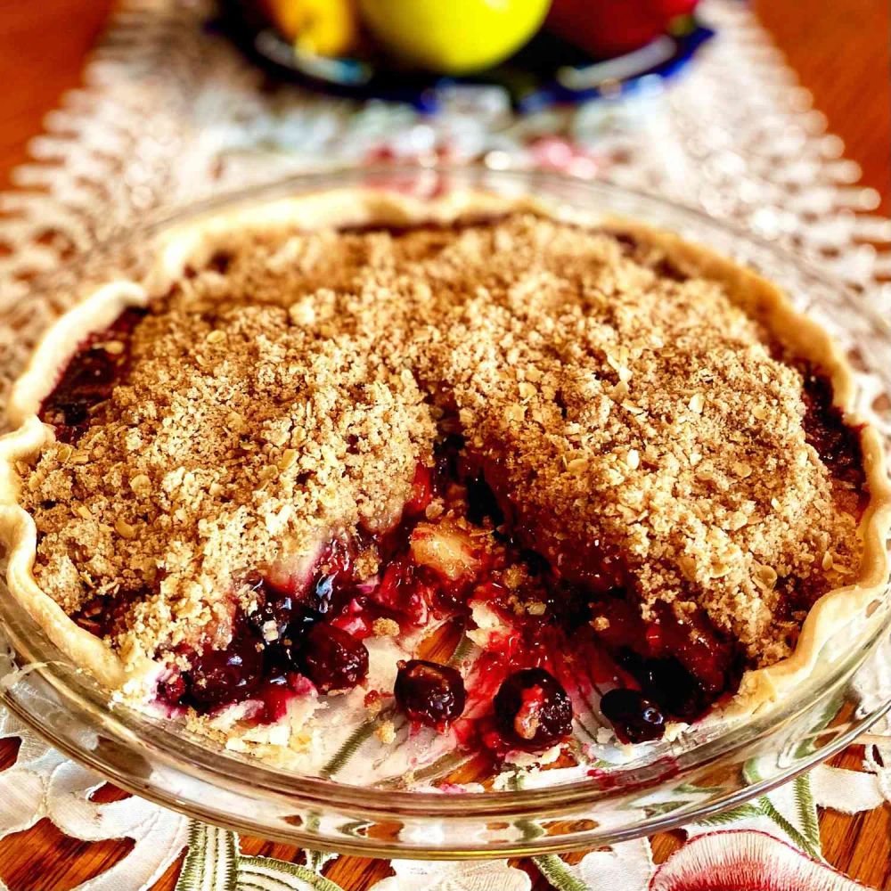 Cherry Crumble Pie with Frozen Cherries