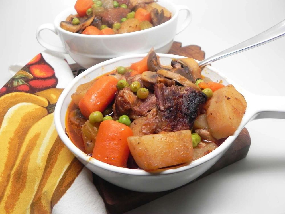 Slow Cooker Oxtail Stew