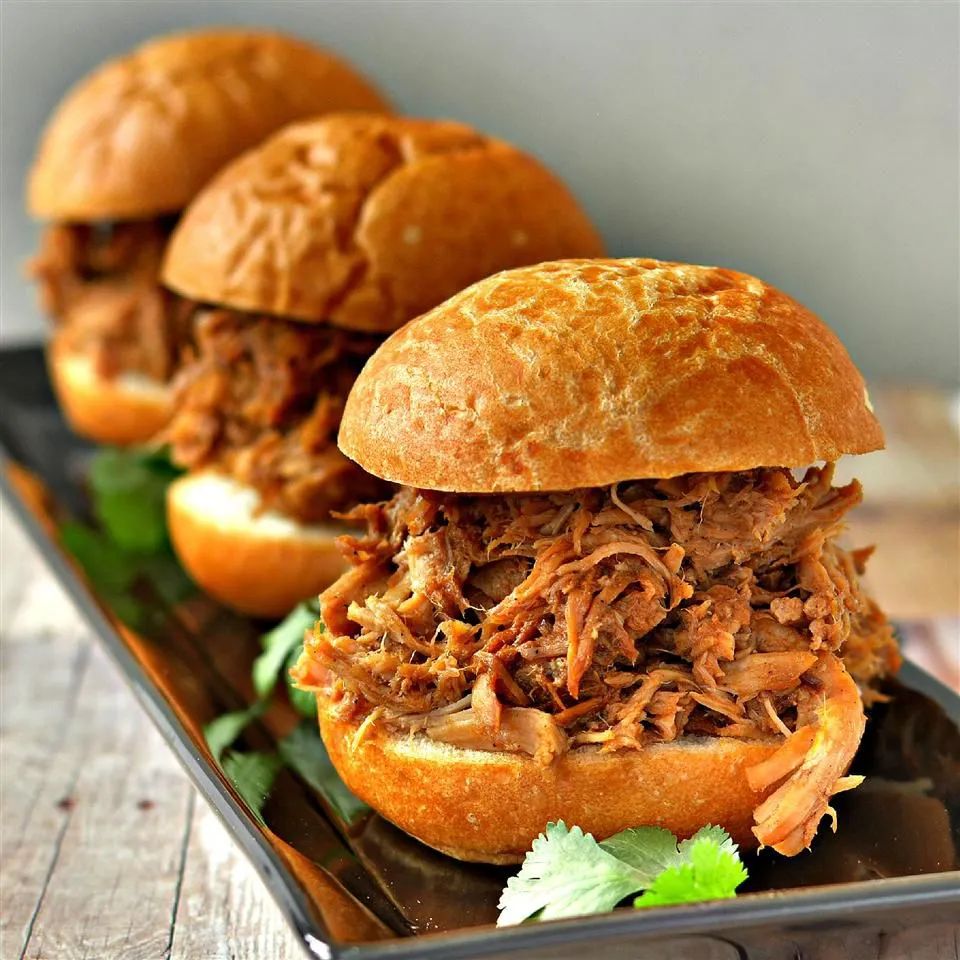 Slow Cooker Root Beer Pulled Pork