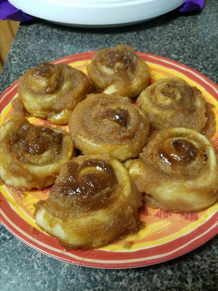 Baked Apple Cinnamon Rolls