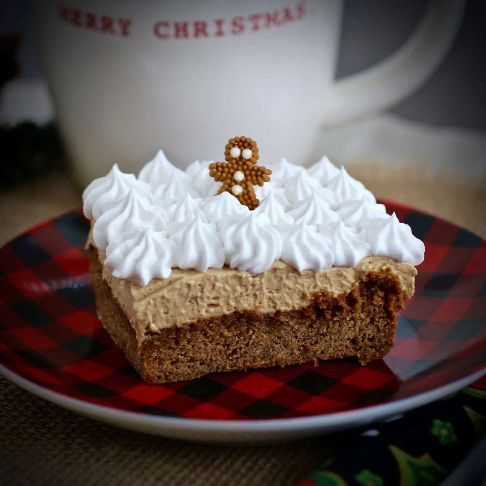 Gingerbread Cheesecake Bars