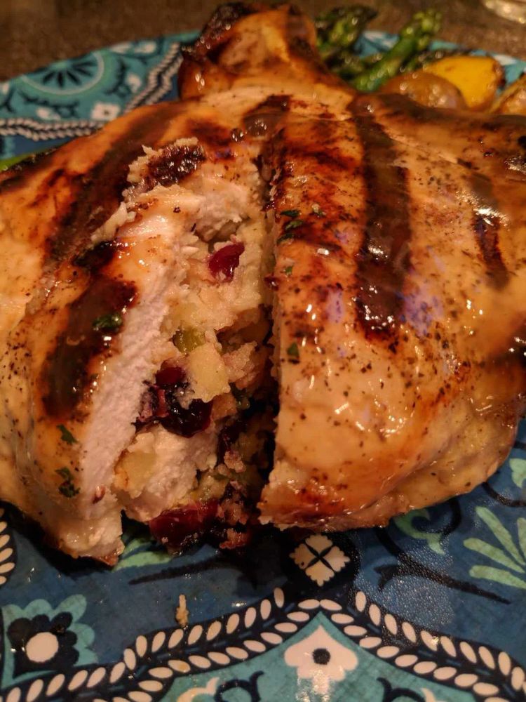 Apple Cranberry-Stuffed Pork Chops