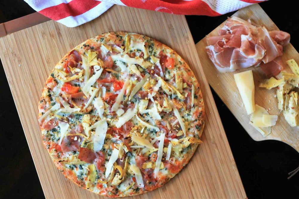 Prosciutto-Artichoke Pizza