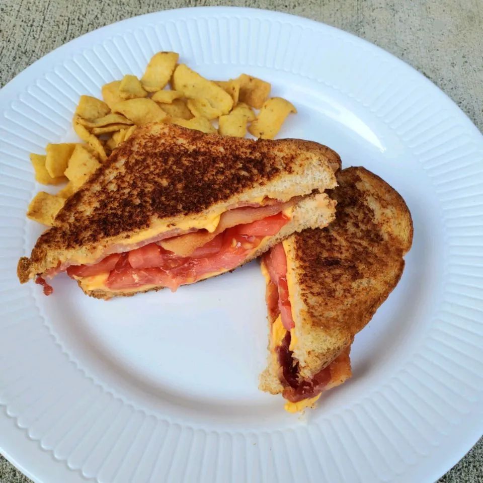 Tomato Bacon Grilled Cheese