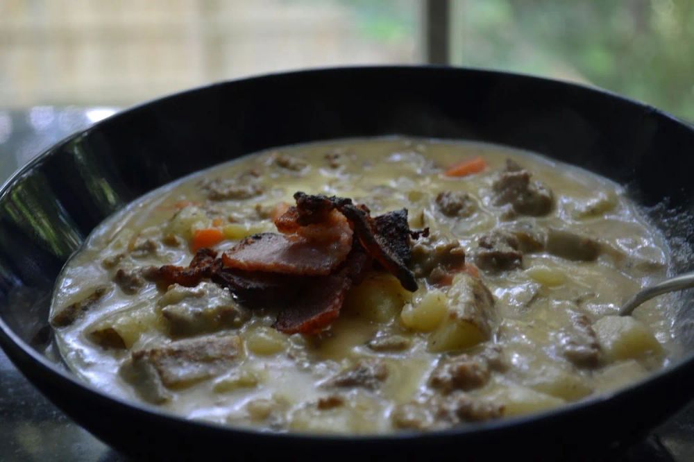 Loaded Bacon-Cheeseburger-Potato Soup