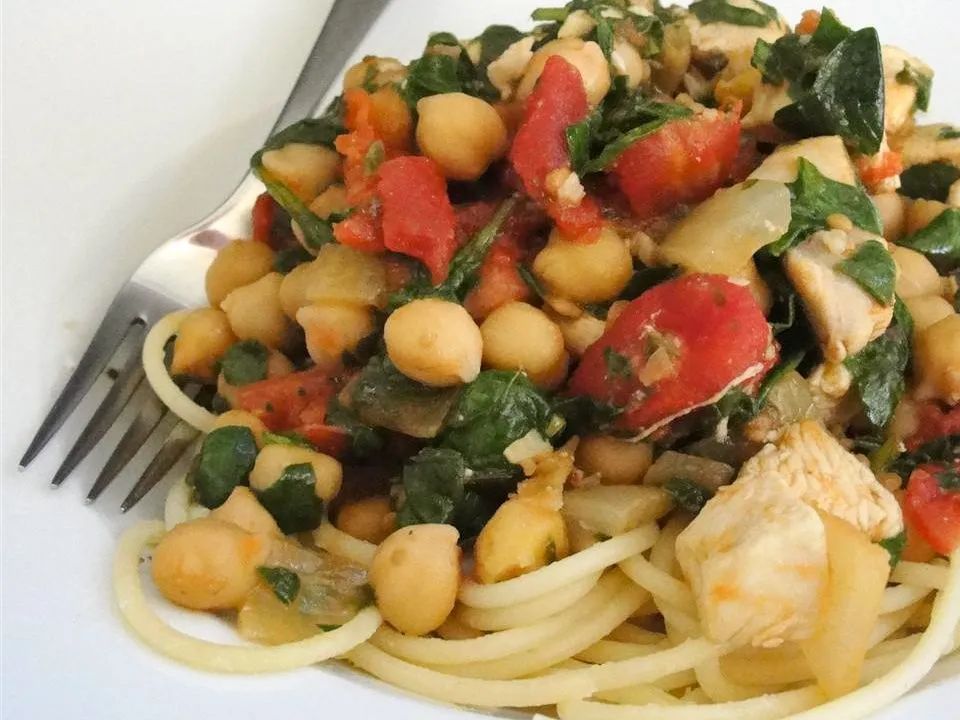 Pasta with Spinach and Chickpeas