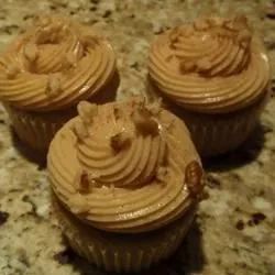 Banana Cupcakes with Peanut Butter Frosting