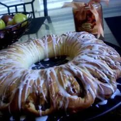 Swedish Tea Ring with Pecans