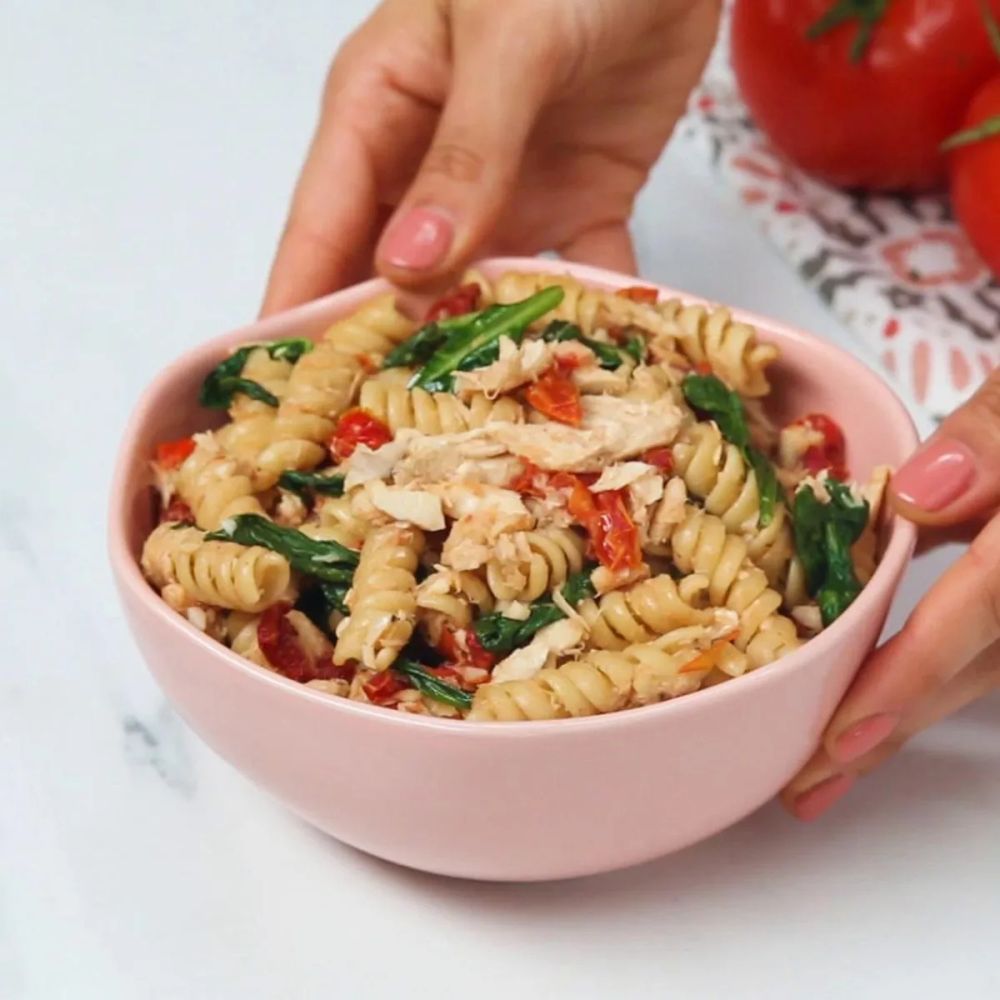 Sun-Dried Tomato & Spinach Tuna Pasta