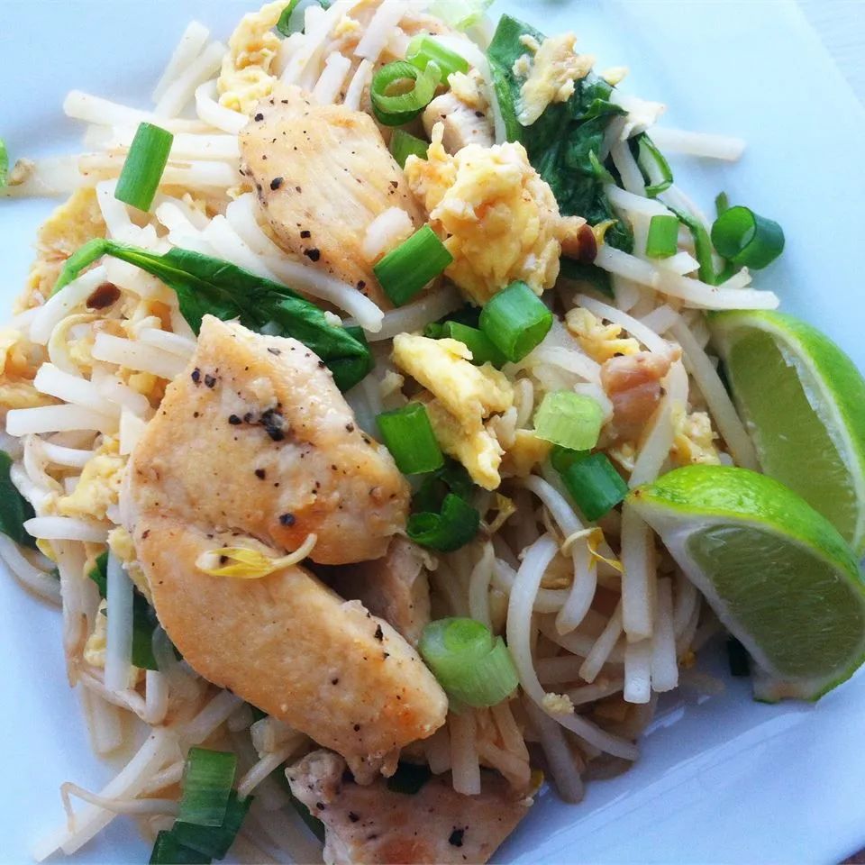 Joe's Fusion Chicken Pad Thai