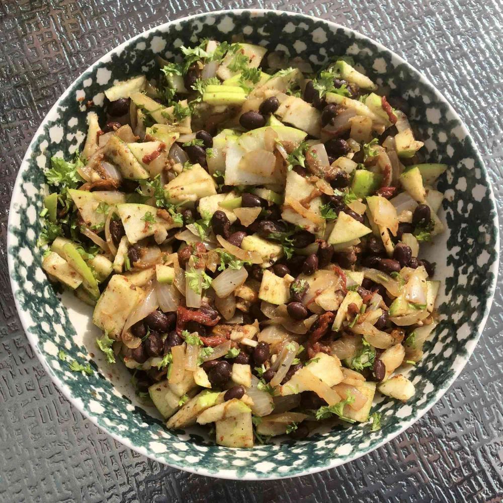 Black Bean and Granny Smith Apple Salad