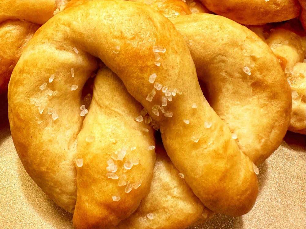 Crescent Roll Pretzels