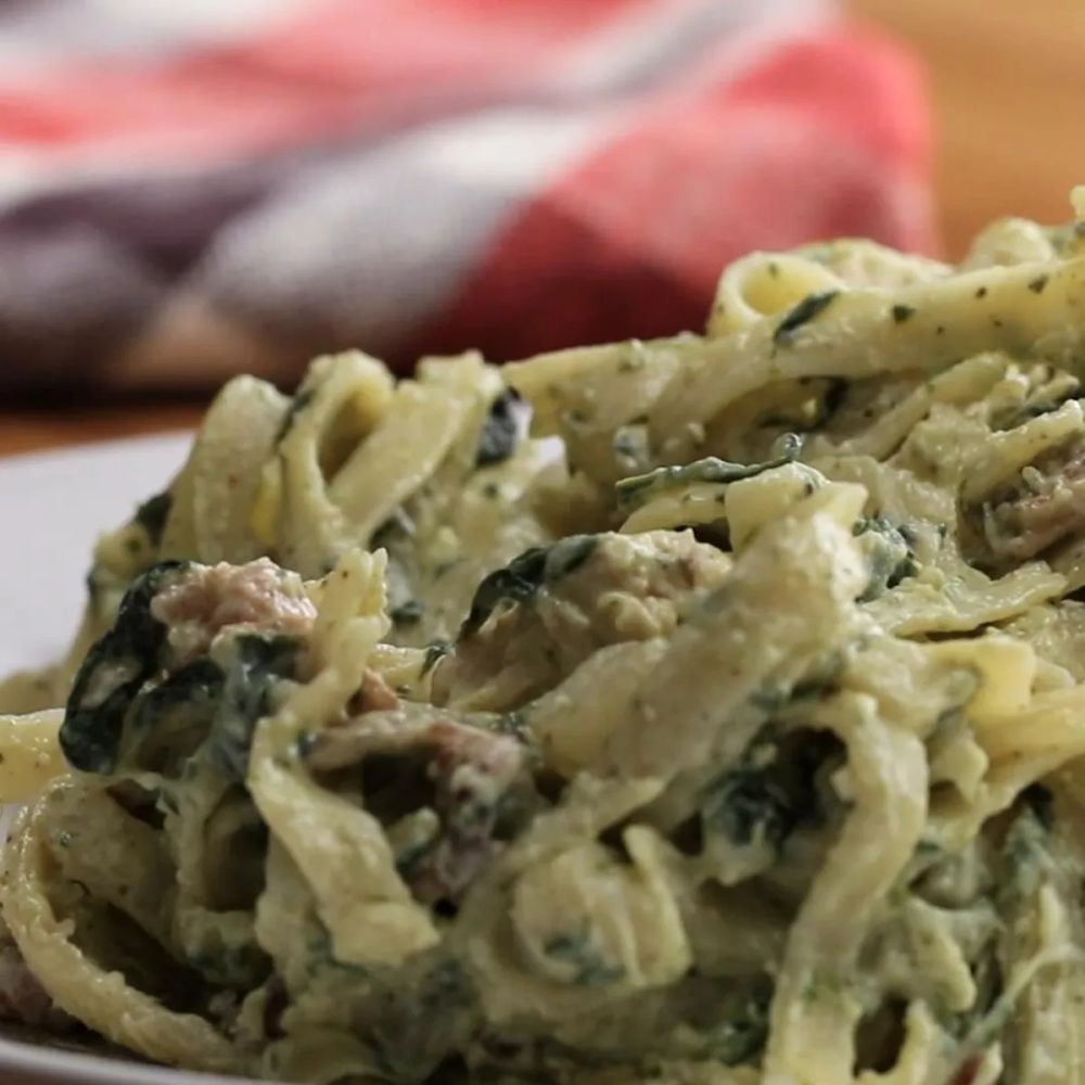 Creamy Chicken Bacon Pesto Pasta