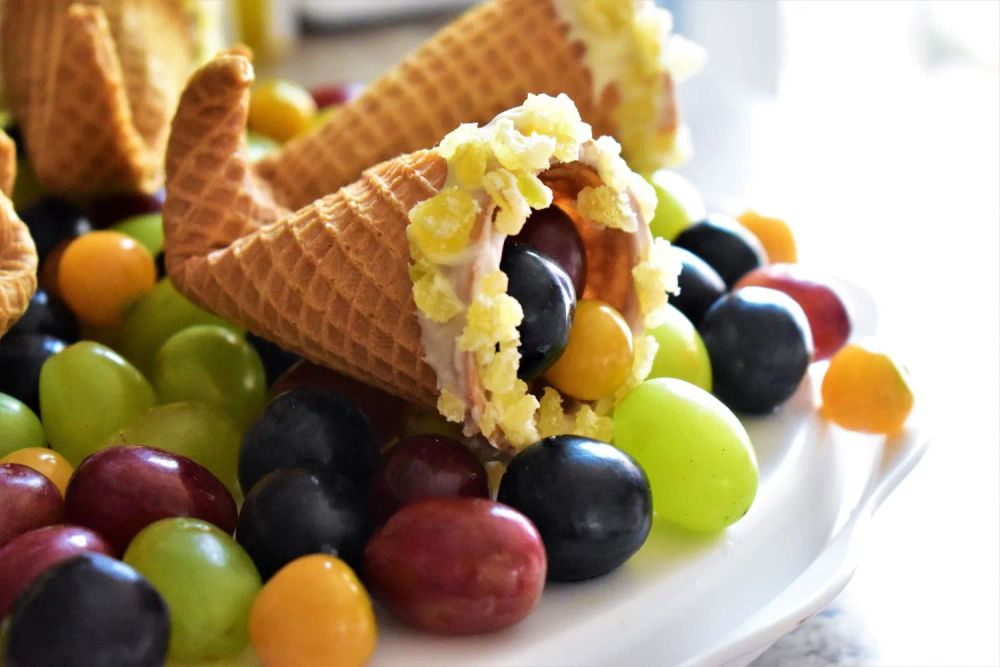 Easy Sugar Cone Cornucopias