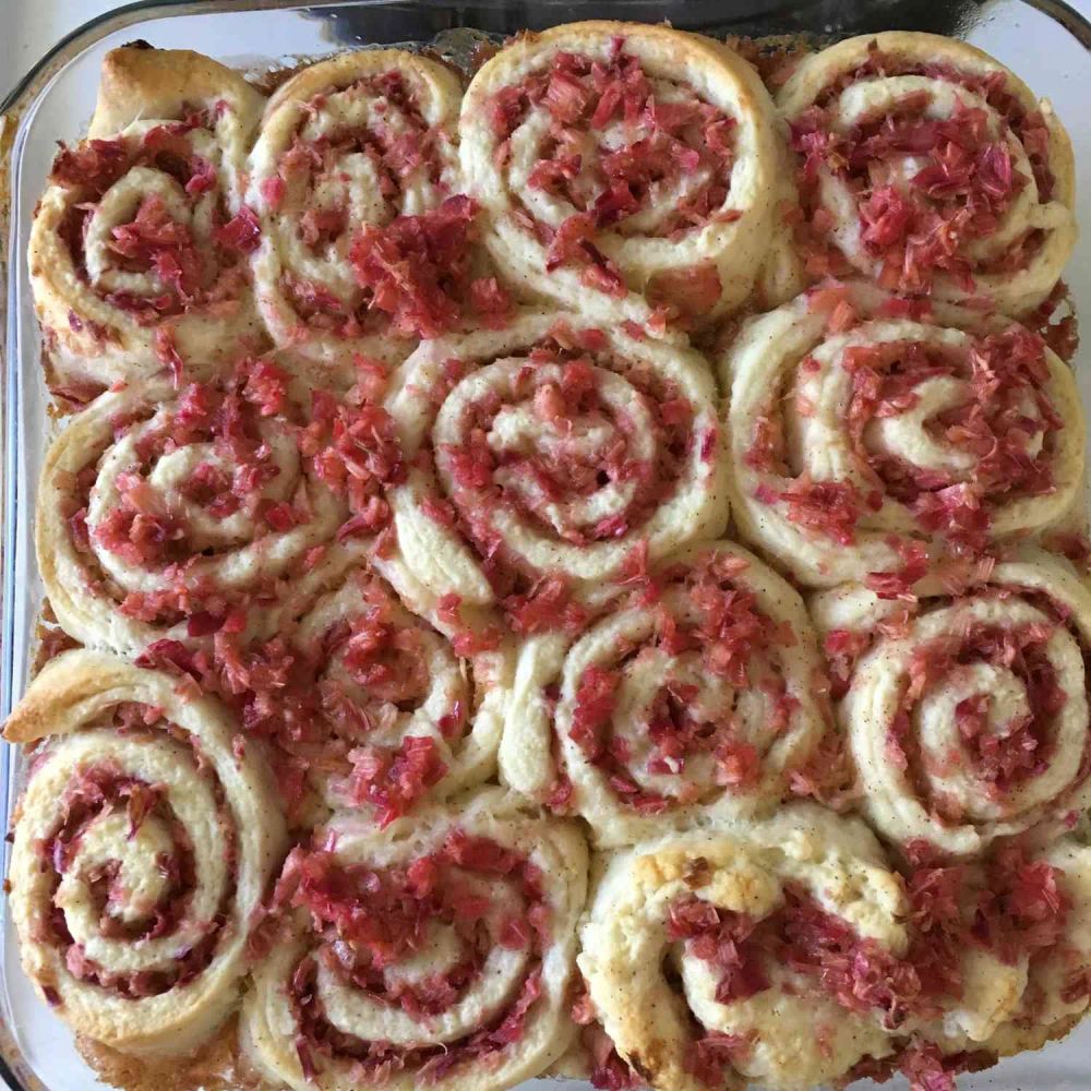 Rhubarb Rolls