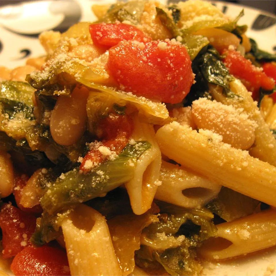 Penne Pasta with Cannellini Beans and Escarole