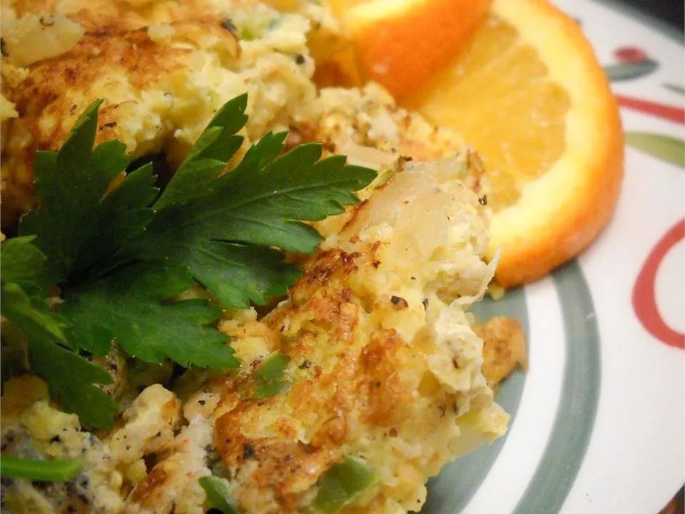 Scrambled Eggs with Sausage and Cornbread