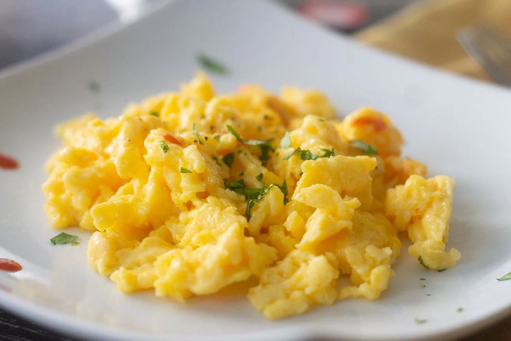 The Secret to Fluffy Scrambled Eggs