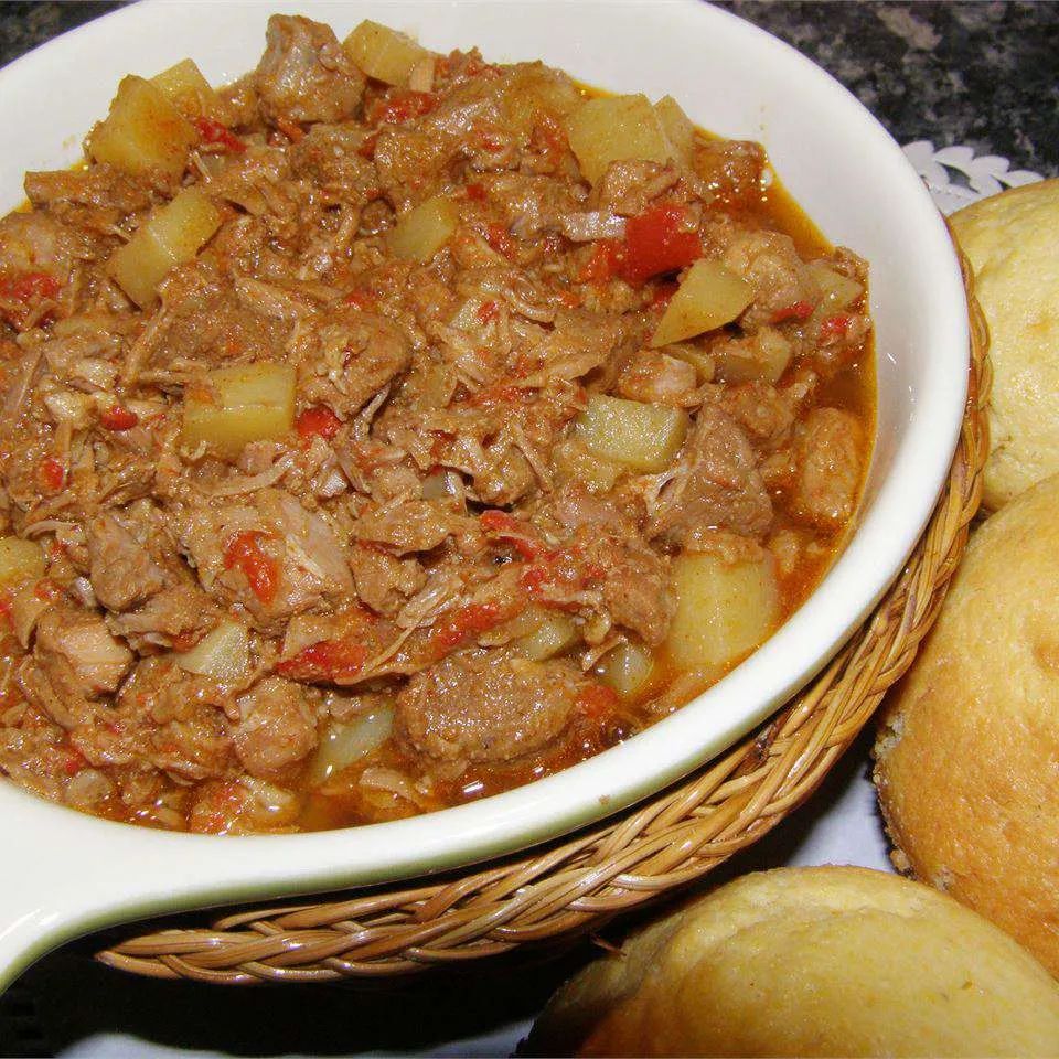 Easy Slow Cooker Carne Guisada