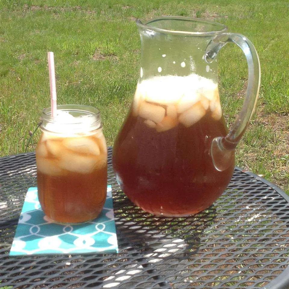 Cool Rhubarb Iced Tea