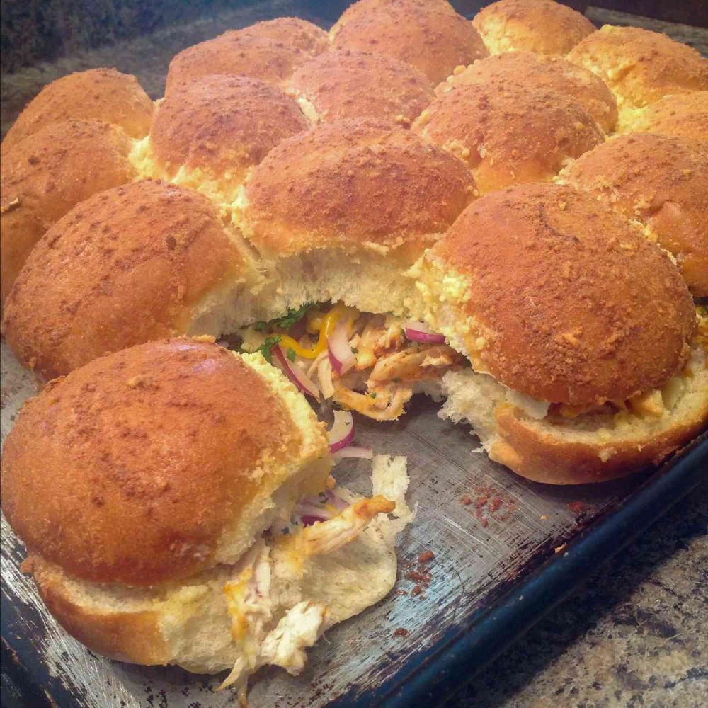 Pull-Apart Chicken Sliders