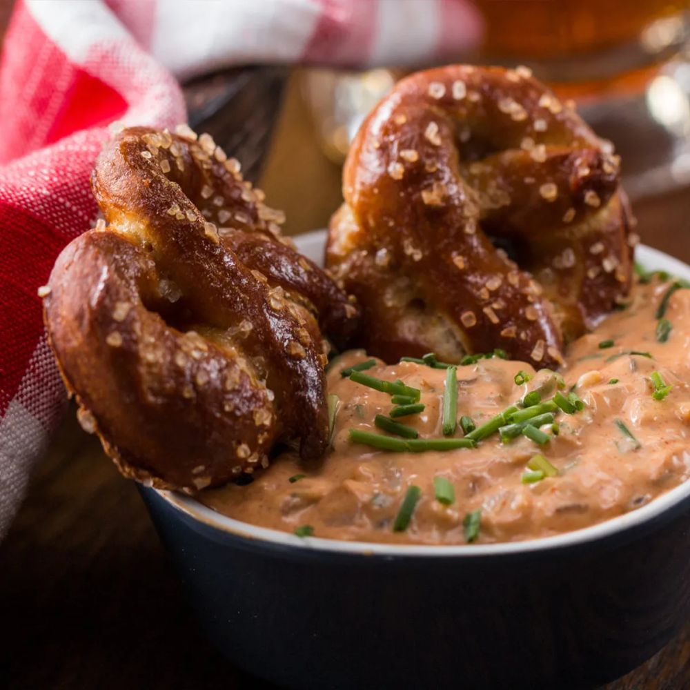 Beer Pretzels With Beer Cheese Dip