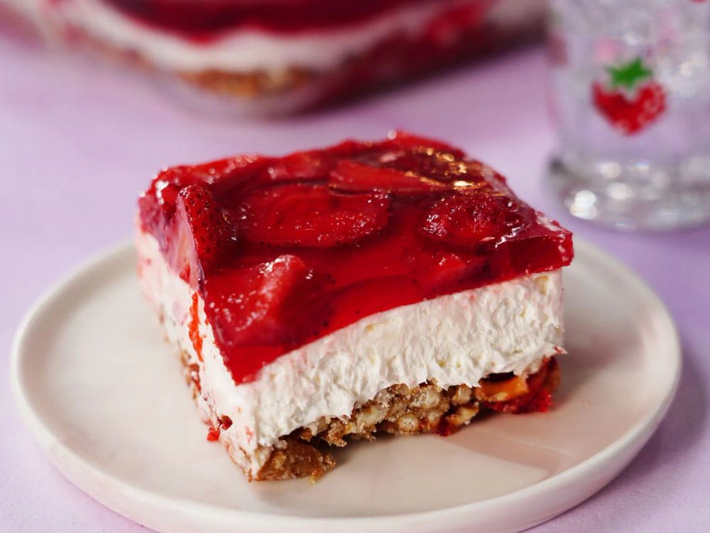 Judy's Strawberry Pretzel Salad