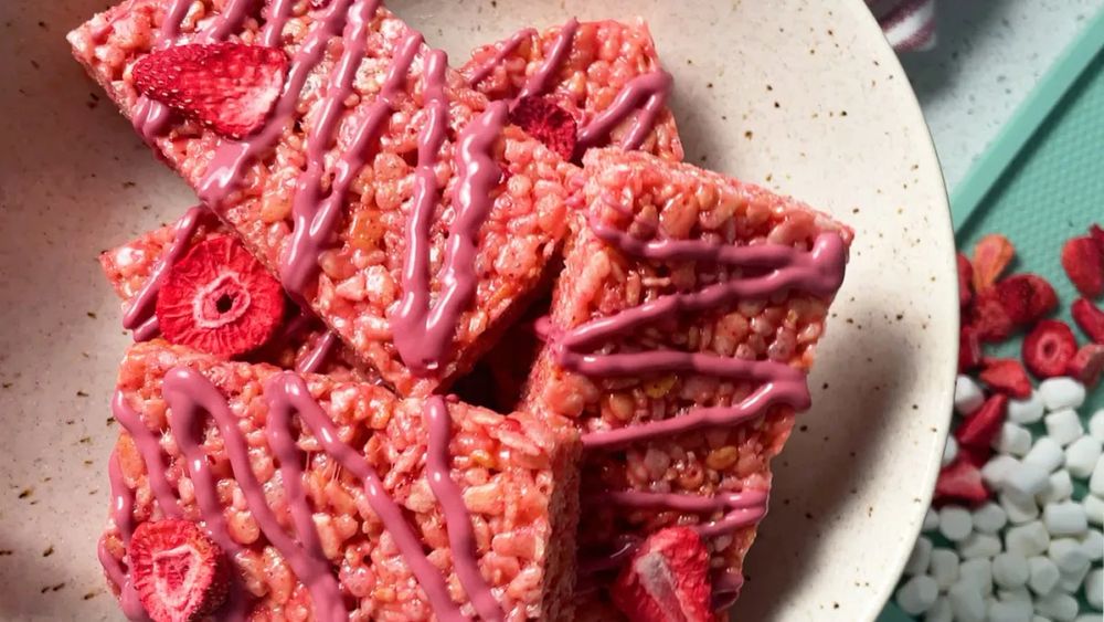 Strawberry Rice Crispy Treats