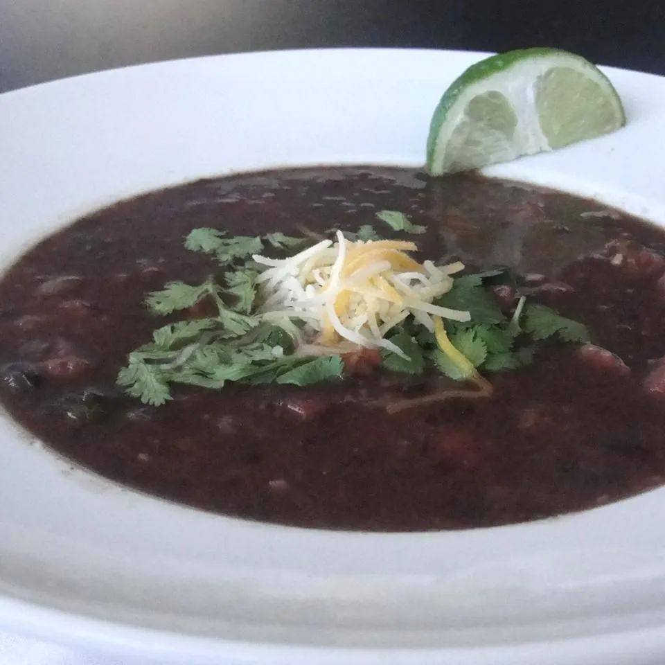 Fast and Delicious Black Bean Soup