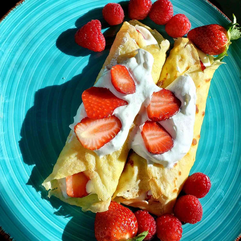 Creamy Strawberry Crepes