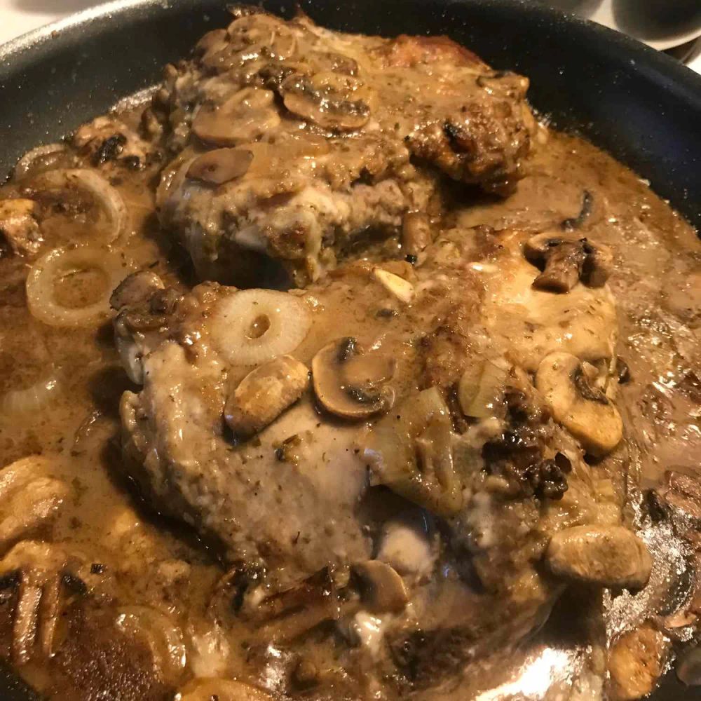 Turkey Thighs in Brown Sauce