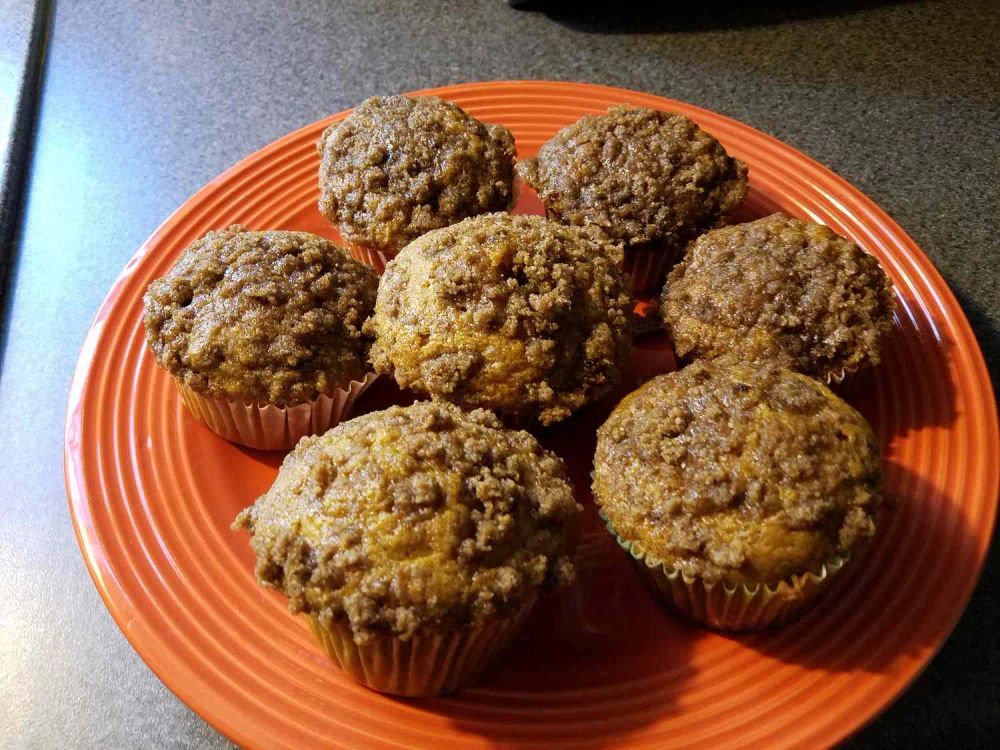 Pumpkin Muffins with Cinnamon Streusel Topping