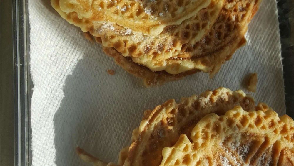 Grandma's Italian Pizzelle Cookies