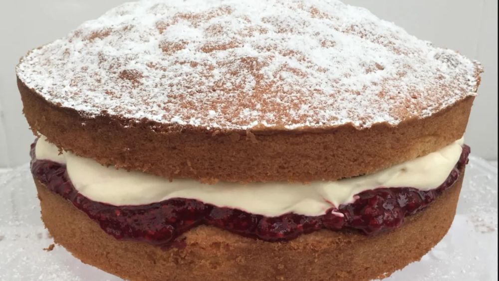 British Victoria Sponge