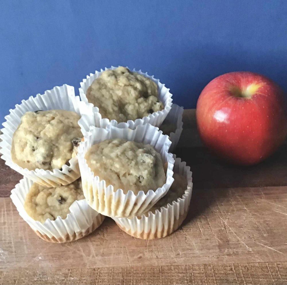 Applesauce Raisin Muffins