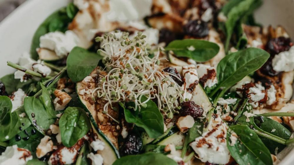 Salad With Zucchini And Baby Spinach