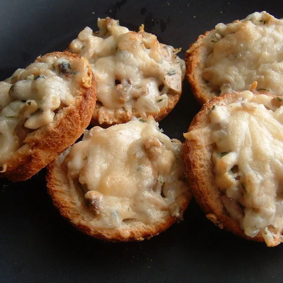 Mushroom Toast Cups